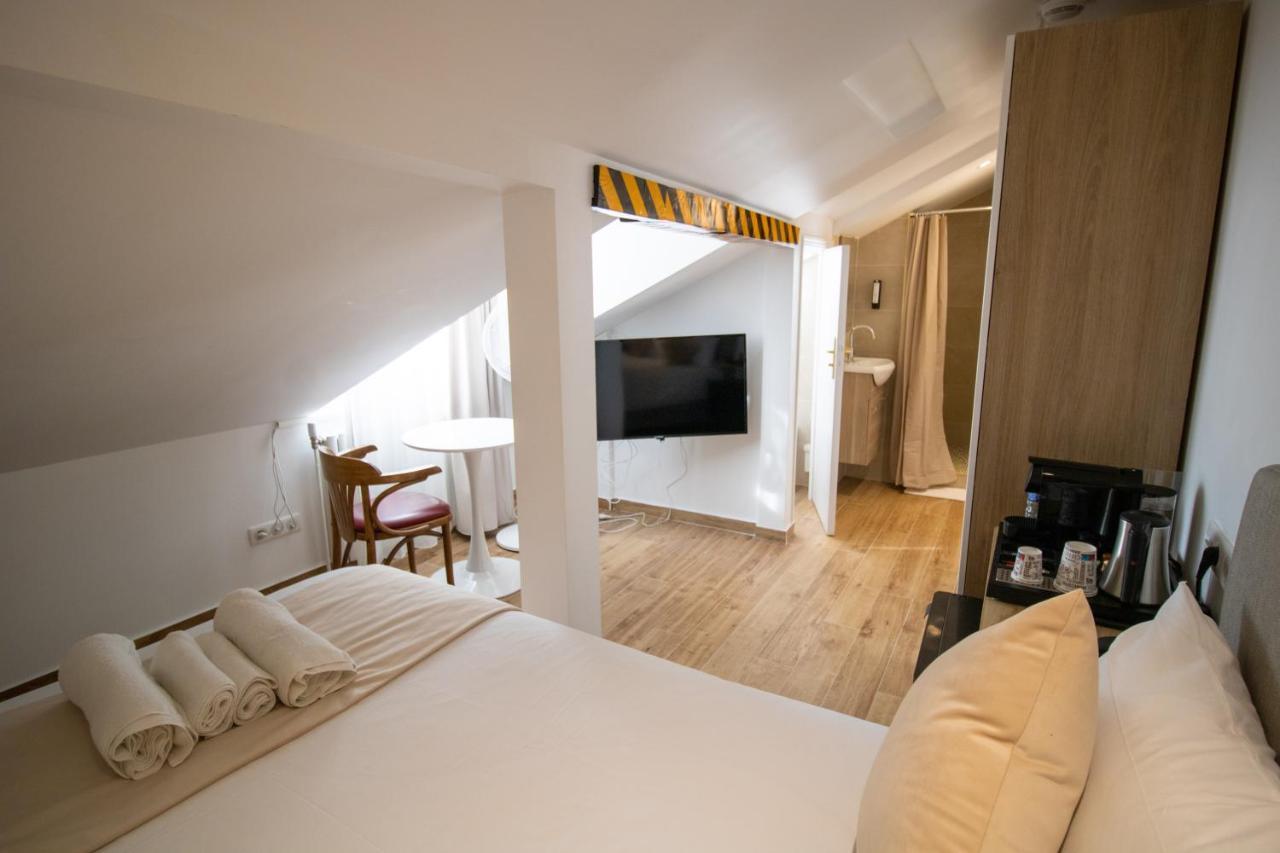 Les Rebelles Hotel Paris Luaran gambar